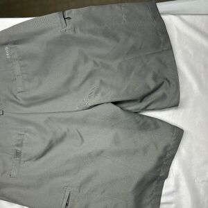 Izod golf shorts